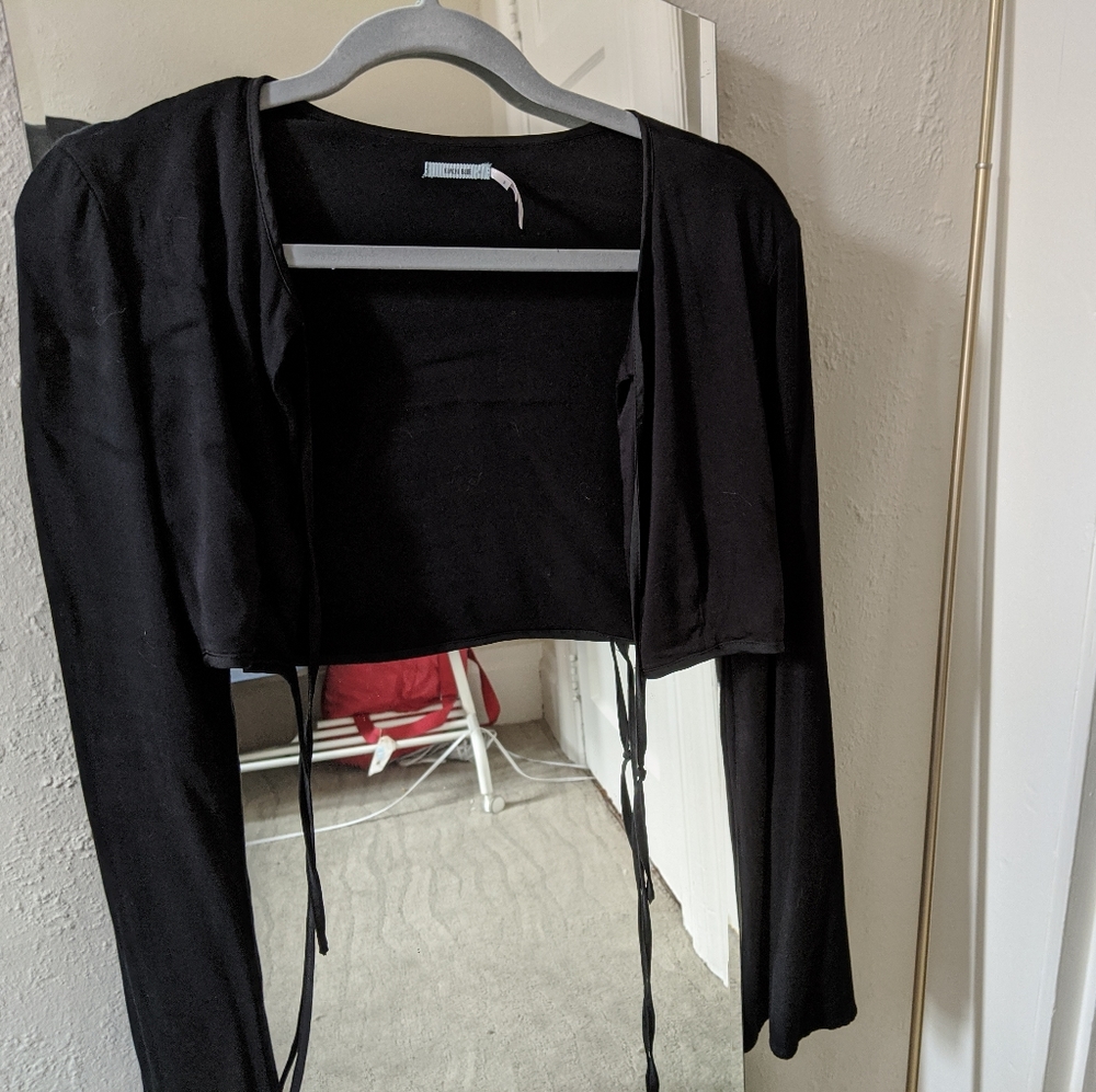 Medium black crop top from Urban/kimchi blue